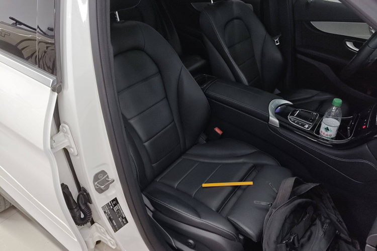 奔驰GLC 2020款 改款 GLC 260 L 4MATIC 动感型中控内饰41