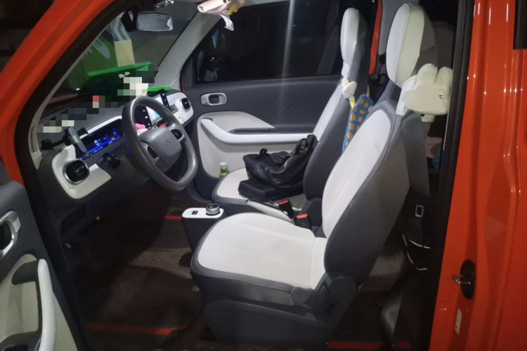 吉利银河 2025款 210km 熊猫骑士中控内饰19