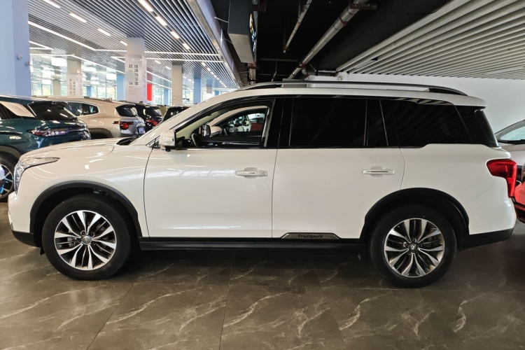 广汽传祺 传祺GS8 2017款 320T 两驱豪华智联版（七座）车身外观4