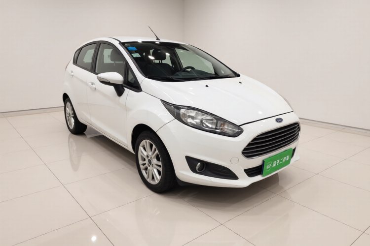 福特 嘉年华 2013款 两厢 1.5L 自动时尚型车身外观3