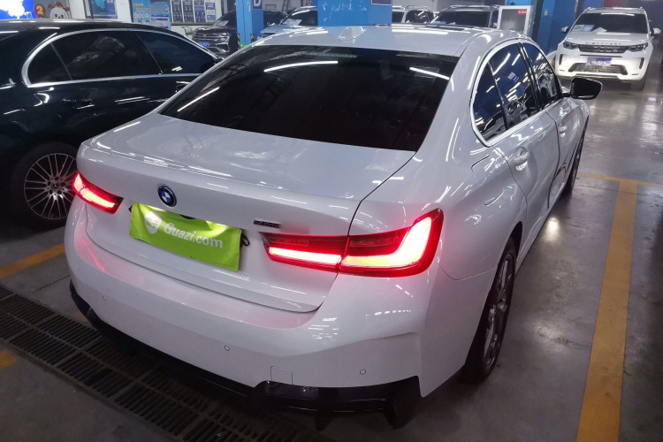 宝马i3 2023款 eDrive 40 L 曜夜套装车身外观6005