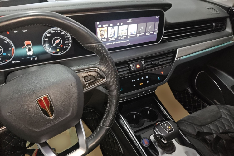 红旗HS5 2019款 2.0T 智联旗享四驱版中控内饰7002