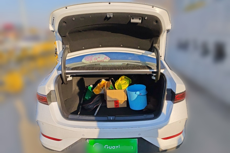 比亚迪 秦PLUS 2025款 DM-i 智驾版 128KM进取型中控内饰23