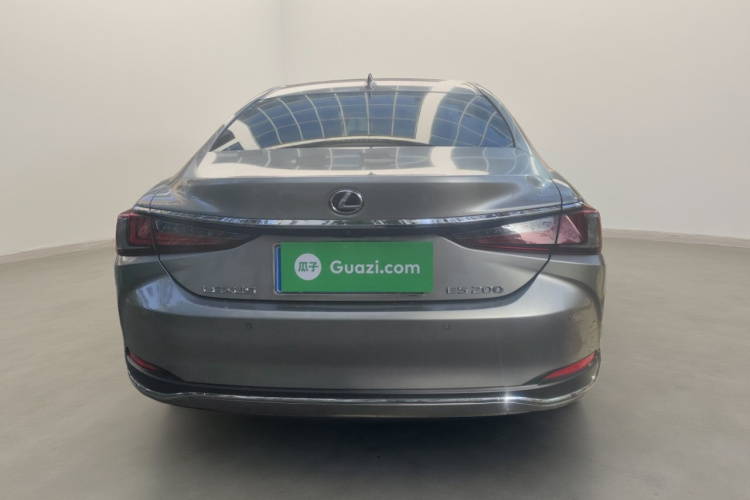 雷克萨斯ES 2024款 200 臻享版车身外观6