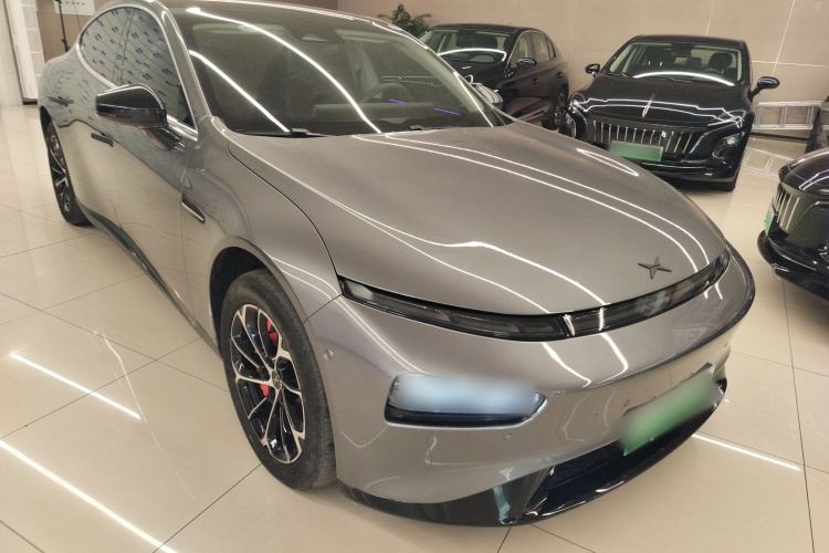 小鹏P7 2020款 586N车身外观3