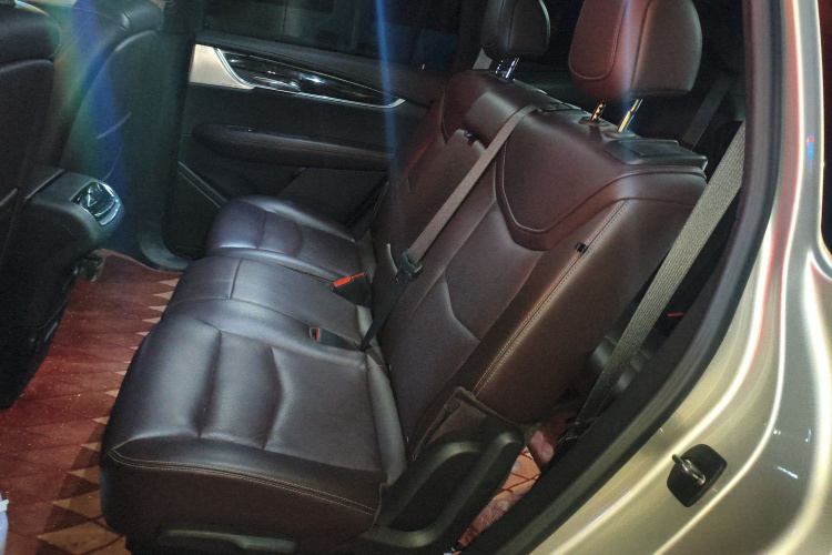 凯迪拉克XT6 2022款 2.0T 七座四驱豪华型中控内饰21