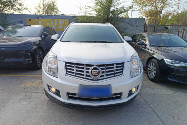 凯迪拉克SRX 2015款 3.0L 精英型车身外观2