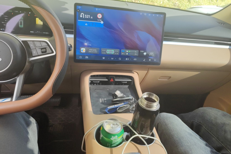 蓝电E5 PLUS 2025款 165km 长续航版PLUS 7座局部细节16