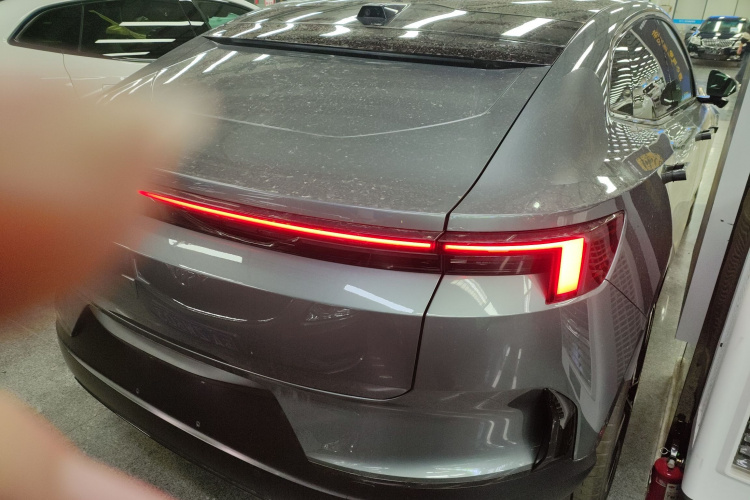 Polestar极星 Polestar 4 2025款 性能版车身外观6003