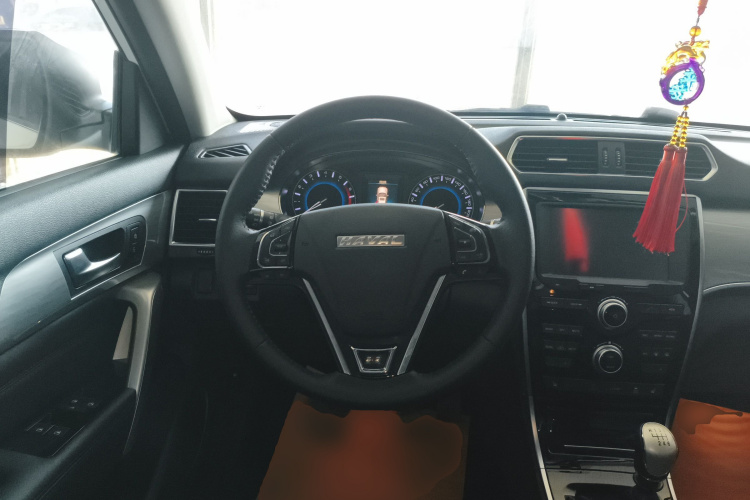哈弗H2 2018款 红标 1.5T 手动两驱豪华型中控内饰13