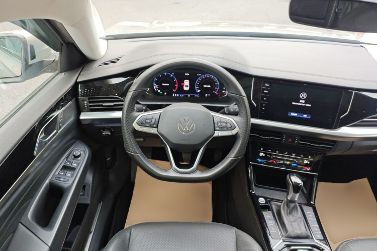 大众 帕萨特 2022款 330TSI 星空尊贵版中控内饰13