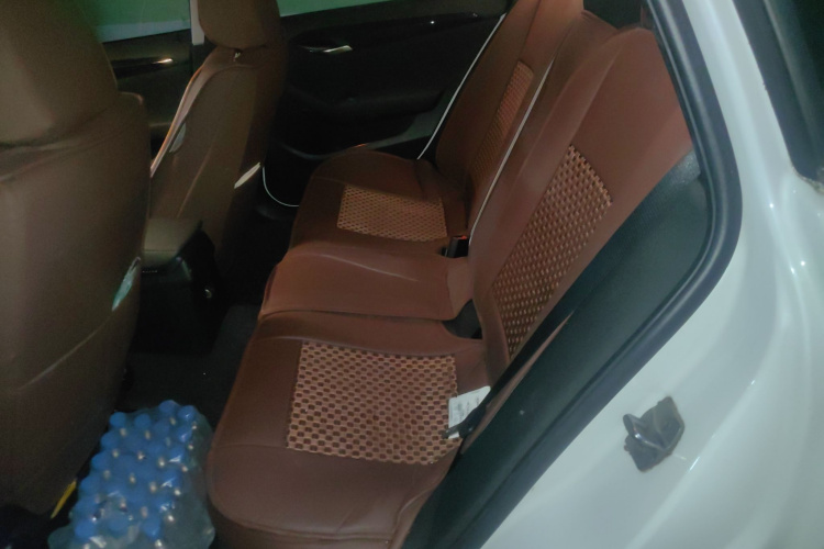 宝马X1 2015款 sDrive18i 时尚晋级版中控内饰21