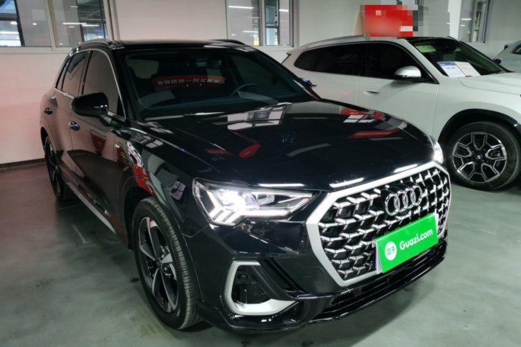 奥迪Q3 2024款 35 TFSI 时尚动感型车身外观3