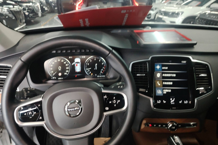 沃尔沃XC90 2019款 T6 智逸版 7座 国VI中控内饰7001