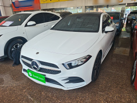 奔驰A级 2022款 改款三 A 200 L 运动轿车时尚型