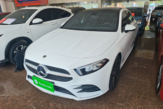 奔驰A级 2022款 改款三 A 200 L 运动轿车时尚型