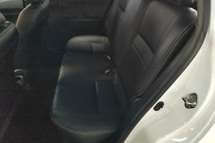 丰田 威驰FS 2019款 1.5L CVT锋驰版中控内饰21