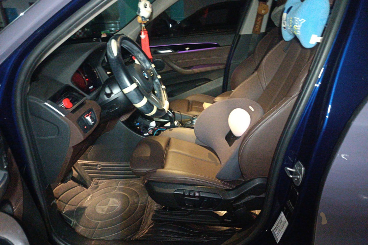 宝马X1 2020款 sDrive20Li 尊享型中控内饰19