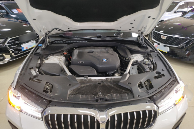 宝马5系 2022款 改款二 525Li M运动套装机舱底盘24