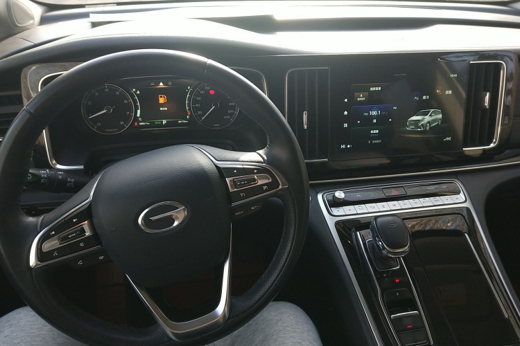 广汽传祺 传祺M8 2023款 领秀系列 390T 尊享版中控内饰12