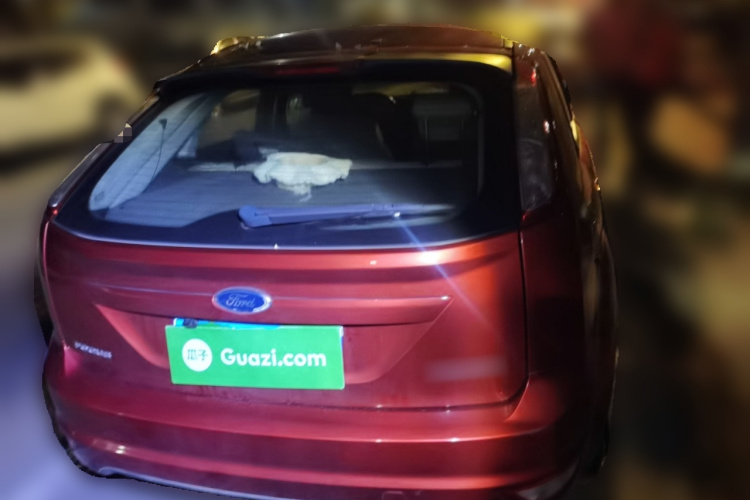 福特 福克斯 2013款 两厢经典 1.8L 自动基本型车身外观6