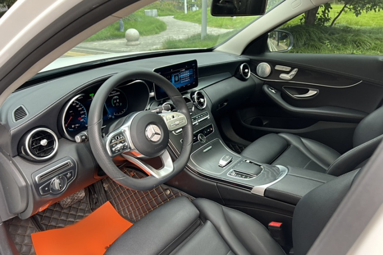 奔驰C级 2021款 C 260 L 运动星耀臻藏版中控内饰7003