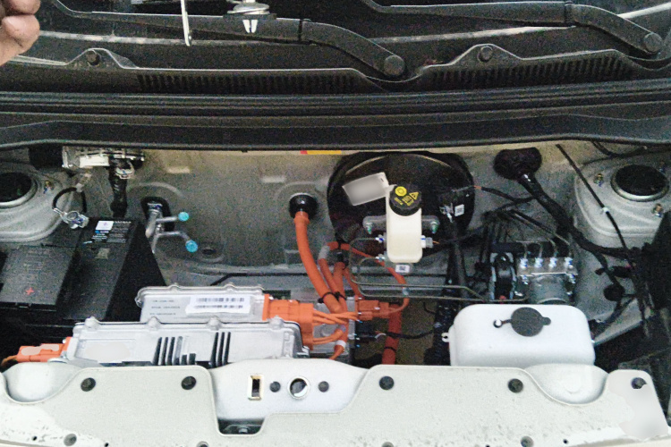 五菱汽车 宏光MINIEV 2025款 四门版 进阶款机舱底盘24