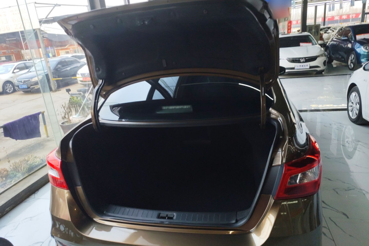 日产 轩逸 2021款 经典 1.6XL CVT豪华版局部细节23