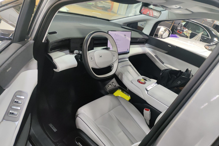 小鹏X9 2024款 702超长续航Max中控内饰7003