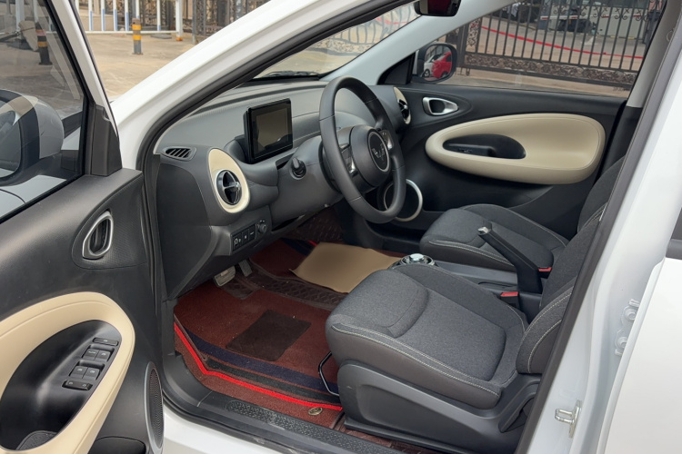 五菱汽车 五菱缤果 2024款 203km 轻享款中控内饰7001