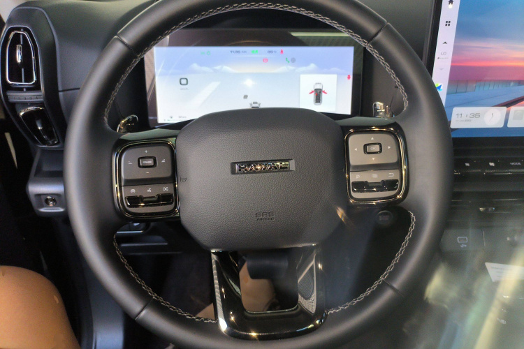 哈弗大狗 PLUS 2023款 2.0T 两驱潮野版Plus中控内饰13