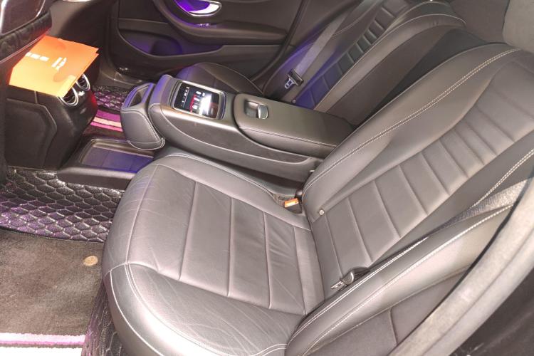 奔驰E级 2017款 E 320 L 运动型 4MATIC中控内饰21