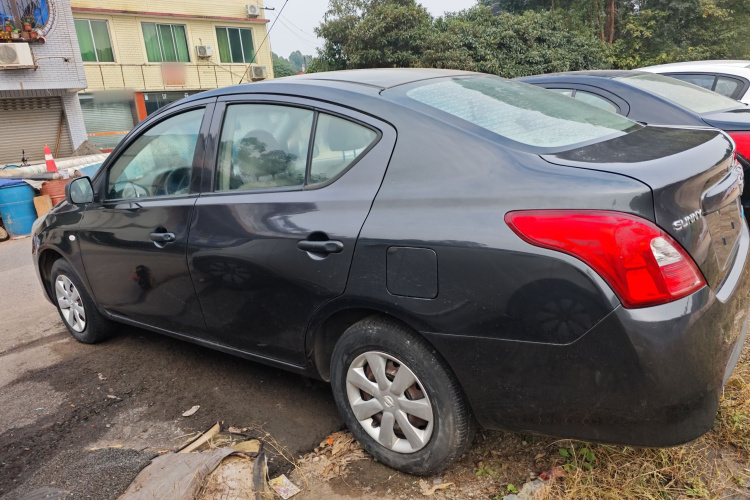 日产 阳光 2015款 1.5XE CVT舒适版车身外观4