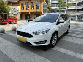 福特 福克斯 2017款 两厢 1.6L 自动风尚型智行版