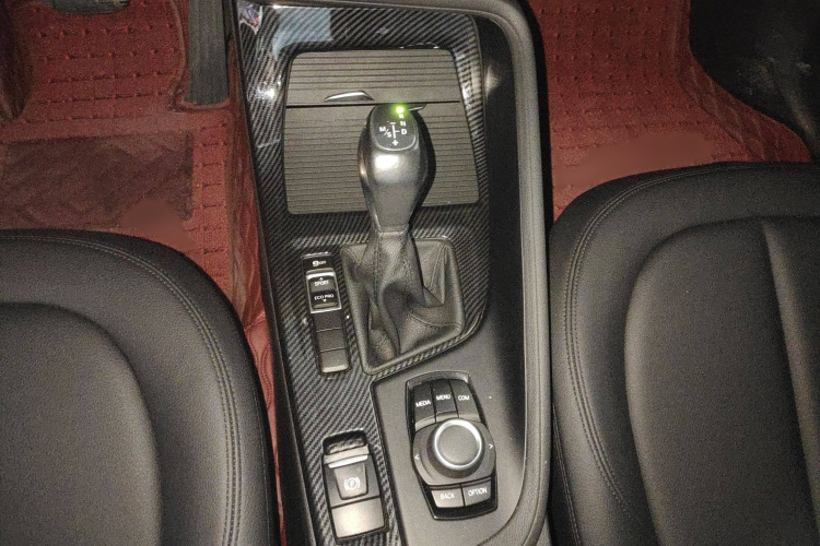 宝马X1 2018款 sDrive18Li 时尚型局部细节9003