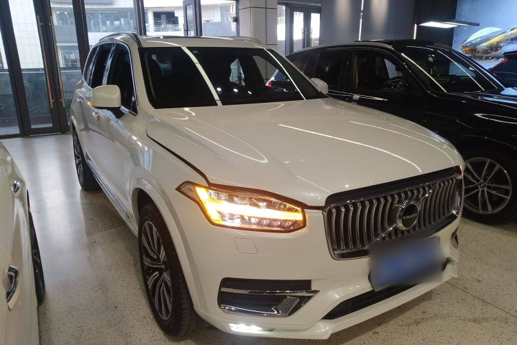 沃尔沃XC90 2020款 改款 T6 智逸豪华版 7座车身外观3