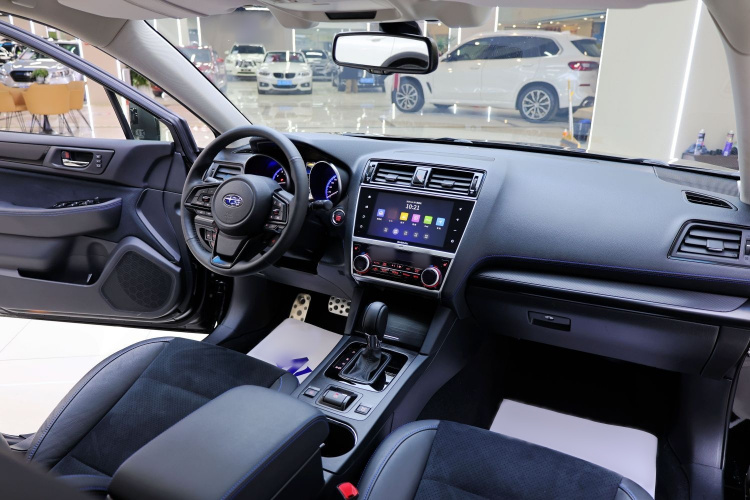 斯巴鲁 力狮 2020款 改款 2.5i 荣耀限量版 EyeSight中控内饰7004