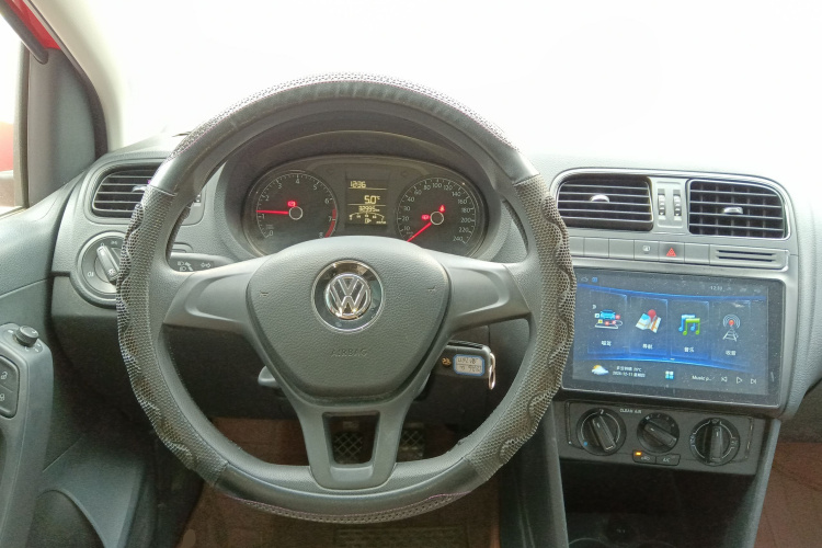 大众 Polo 2016款 1.4L 手动风尚型局部细节13