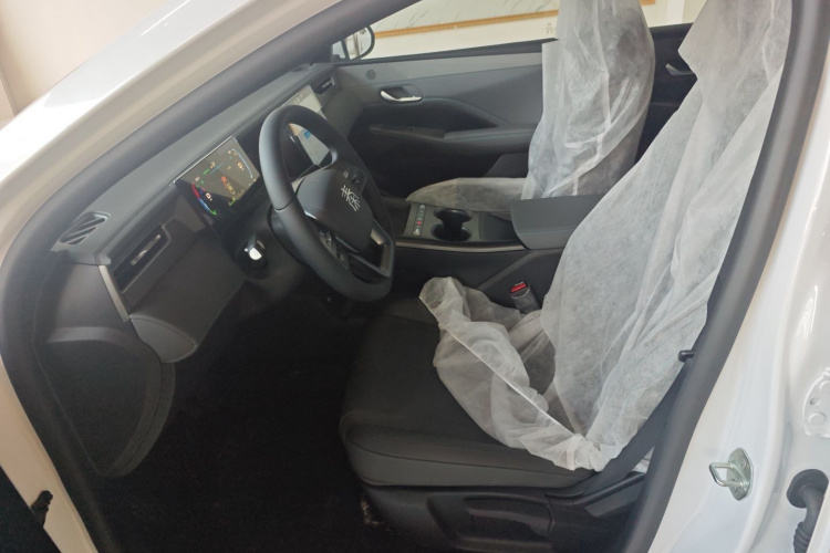 比亚迪 秦PLUS 2025款 DM-i 智驾版 128KM进取型中控内饰19