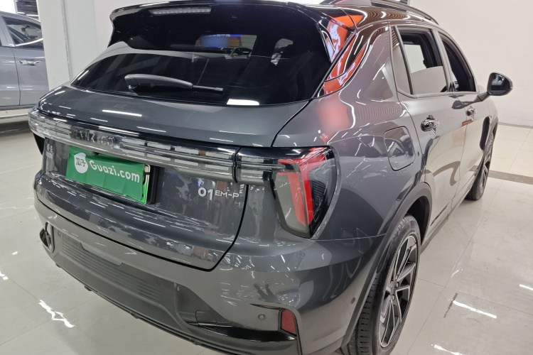 领克01 EM-P 2023款 1.5TD EM-P 晨曦版车身外观7
