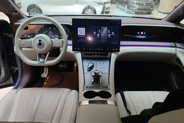 腾势Z9GT 2024款 630四驱Pro版中控内饰7002