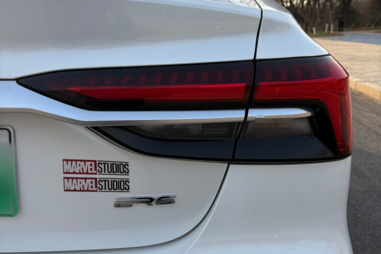 飞凡汽车 飞凡ER6 2021款 新动版 520km 智领版车身外观6007