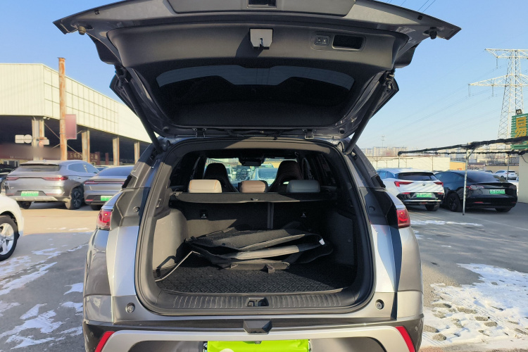 比亚迪 护卫舰07 2023款 DM-i 100KM 尊贵型机舱底盘23