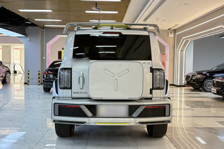 超境汽车 共创坦克300 2021款 2.0T 赛博坦克车身外观6002