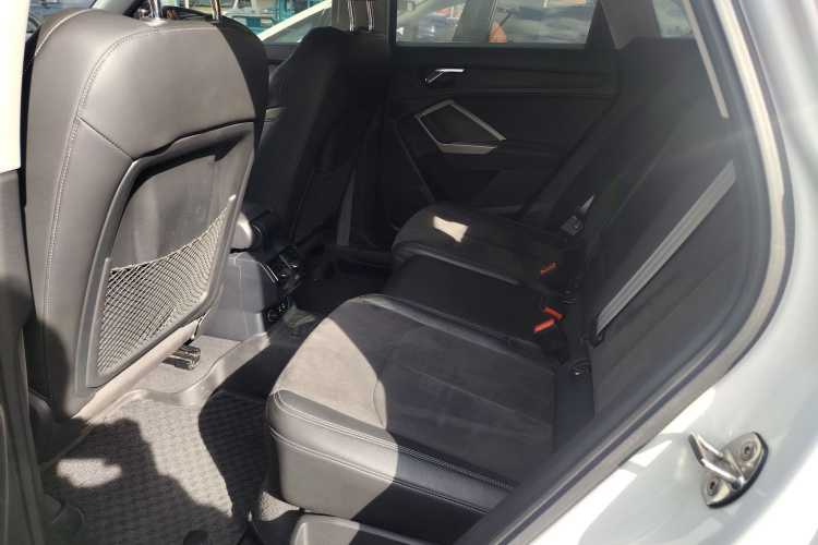 奥迪Q3 2021款 35 TFSI 时尚动感型中控内饰7004