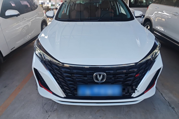 长安 逸动 2023款 畅享版 PLUS 蓝鲸NE 1.4T GDI DCT尊贵版车身外观2