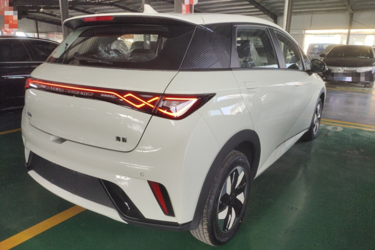 比亚迪 海豚 2025款 420km 自由版车身外观7