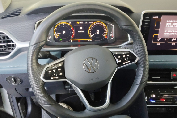 大众 途岳 2023款 300TSI 两驱月尊版中控内饰13