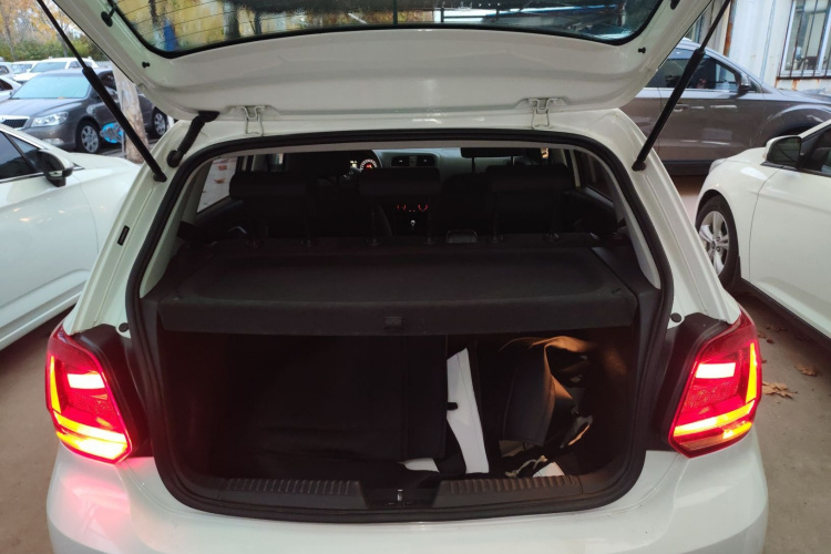 大众 Polo 2016款 1.4L 自动风尚型机舱底盘23