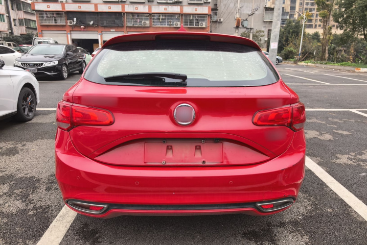 菲亚特 致悦 2014款 1.4T 自动运动版车身外观6